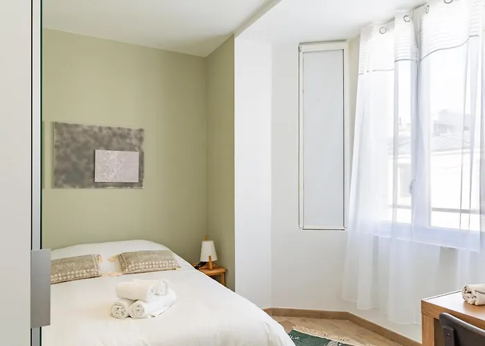 Pierres Noires - Coup de coeur : studio neuf et cosy, proche centre-ville et Fac / stationnement gratuit / 100m du bus